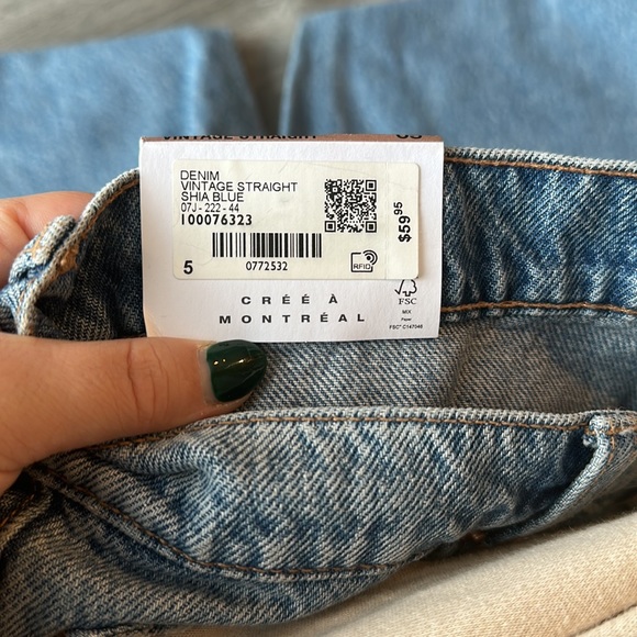 Jeans neuve de chez Garage, troué encore avec étiquette - Picture 4 of 4